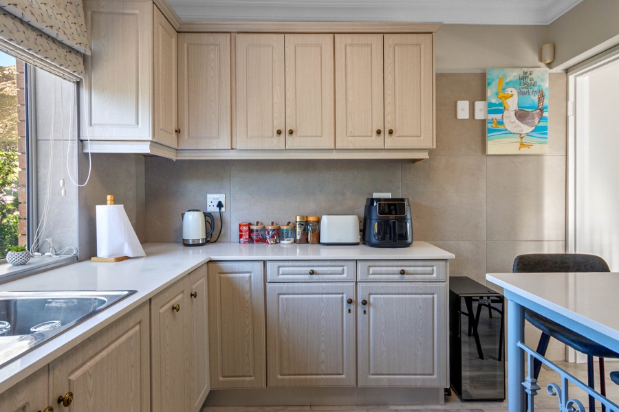 4 Bedroom Property for Sale in Gordons Bay Village Western Cape